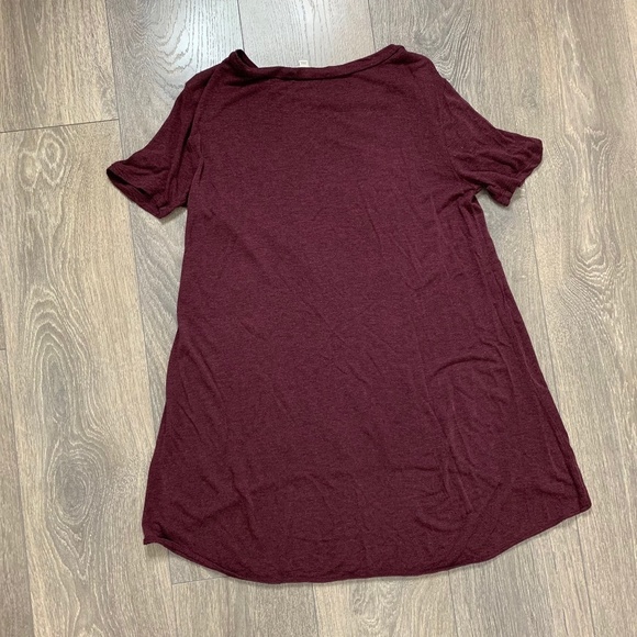 Aritzia Wilfred T-shirt Maroon Short Sleeves Crew neck Oversized Rayon Size XXS - Picture 7 of 12
